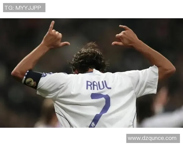 经典足球巨星劳尔手办:再现绿茵传奇瞬间,致敬不朽的足球英雄 经典足球巨星劳尔手办:再现绿茵传奇瞬间,致敬不朽的足球英雄