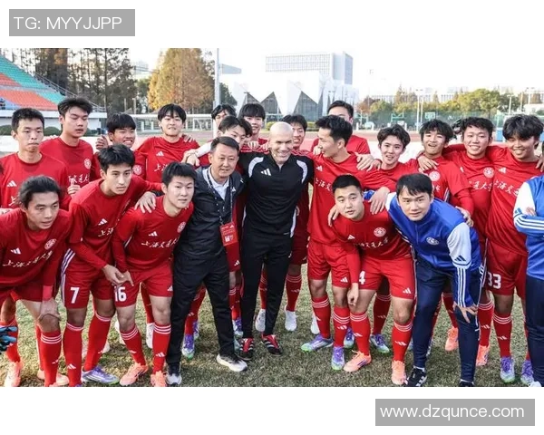 足球八大球星同框合影精彩瞬间大集合细数足坛传奇风采 足球八大球星同框合影精彩瞬间大集合细数足坛传奇风采